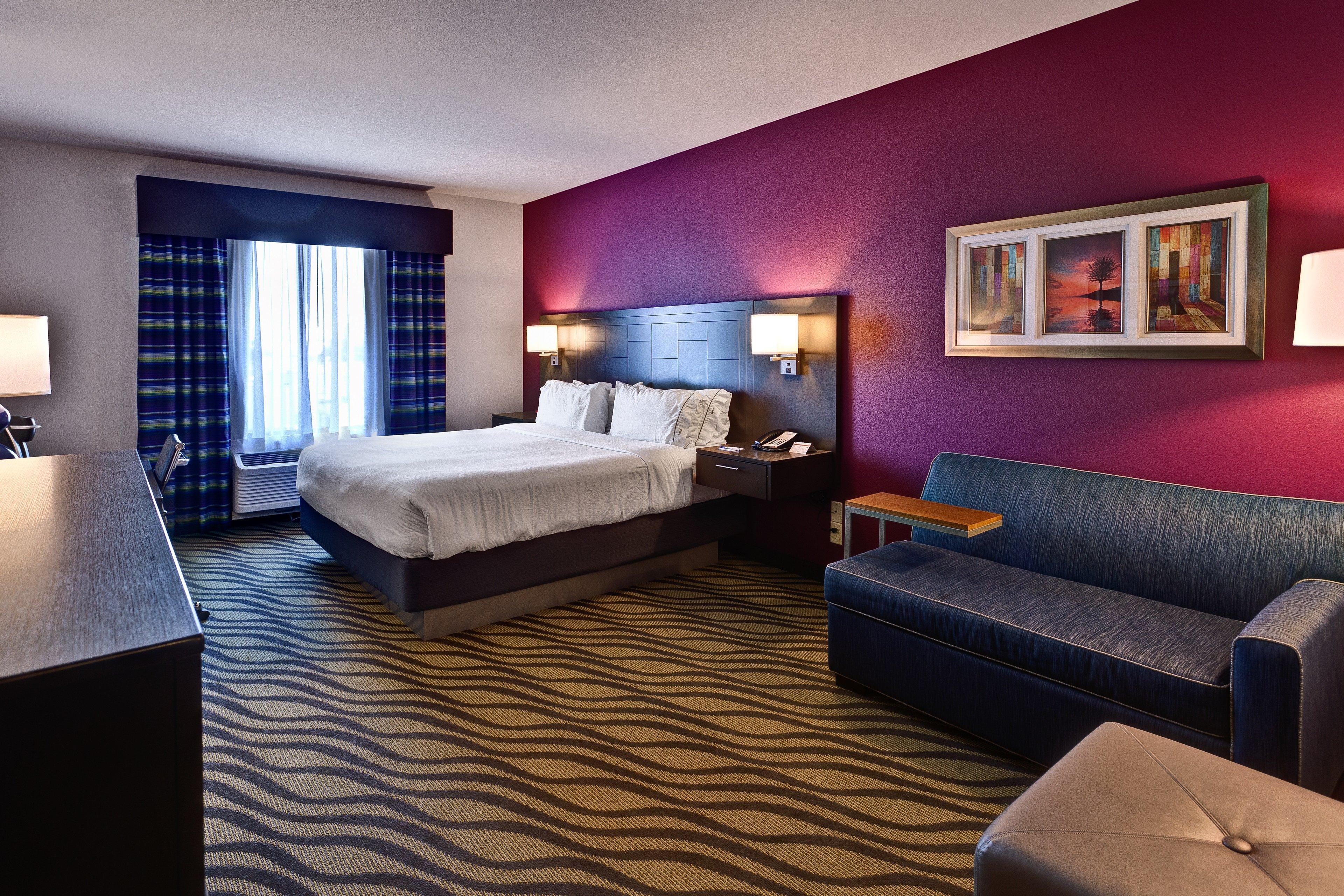 Hotel Express Hutchison By Ihg 2*