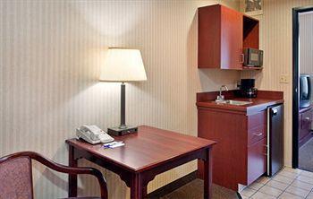 Express Hutchison By Ihg 2* Hutchinson