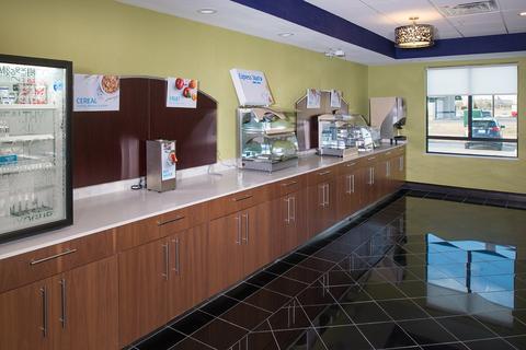 Express Hutchison By Ihg
